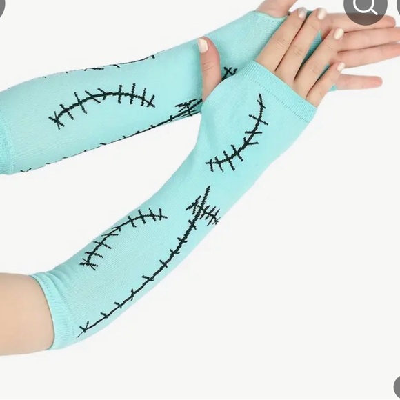 Sally nightmare before Christmas - Picture 8 of 8